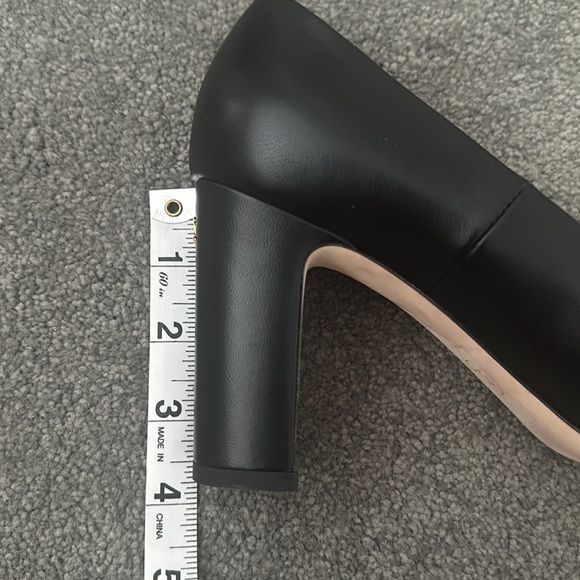 Timeless CHANEL lambskin open toe chain gold shoes size 38 - Picture 8 of 8